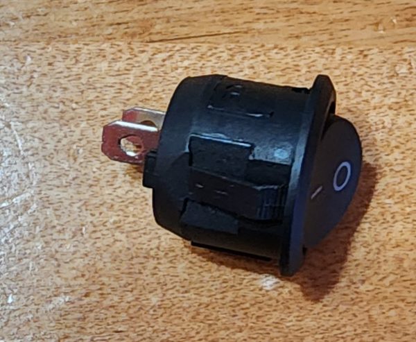 Toggle switch w/4.8mm connectors